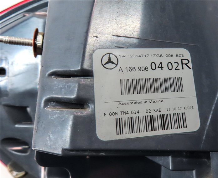 Thumbnail 6: 17-19 MERCEDES GLS CLASS X166 REAR RIGHT PASSENGER OUTER QUARTER TAILLIGHT LAMP