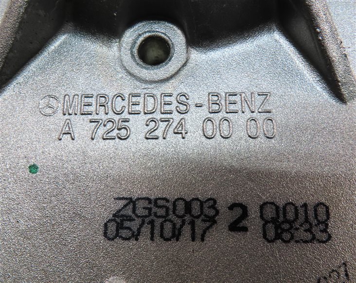 Thumbnail 13: 2018 MERCEDES GLS450 (X166) AUTO TRANSMISSION CHAIN DRIVE OIL FLUID PUMP COVER