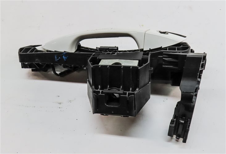 Thumbnail 4: 16-19 MERCEDES GLE GLS CLASS X166 FRONT LEFT DRIVER PASSIVE DOOR HANDLE (White)