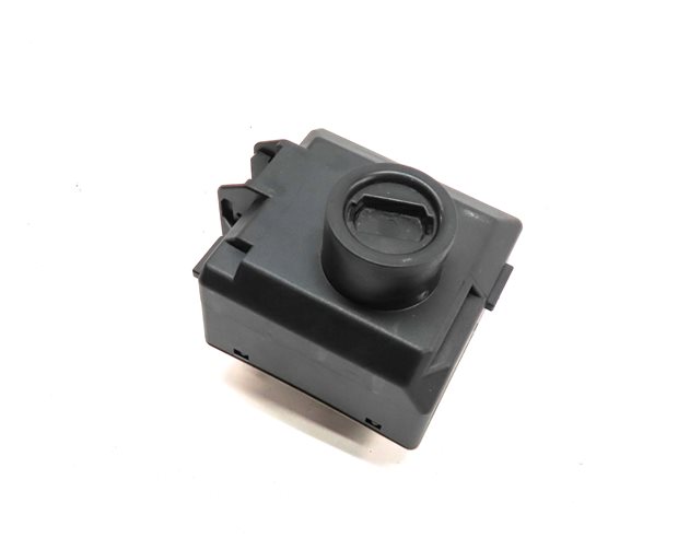 Thumbnail 1: 2013-2015 MERCEDES G500 GL350 GL450 GL550 ML350 (W166 X166 W463) IGNITION SWITCH