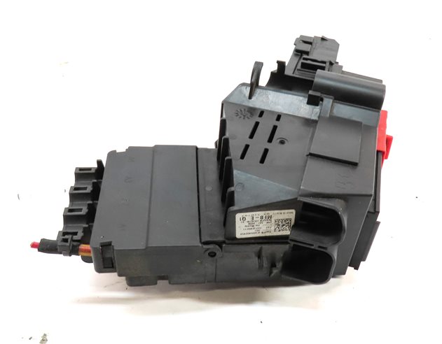 Thumbnail 3: 2013 MERCEDES GL450 (X166) 4.6L (M278) ENGINE POWER RELAY JUNCTION BOX