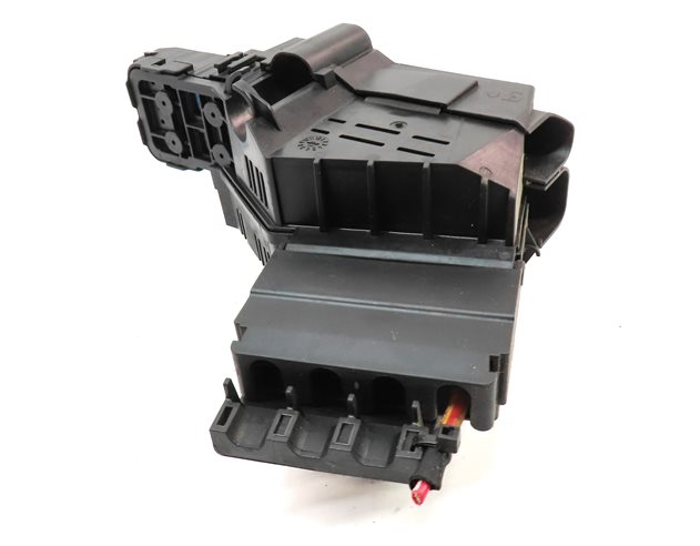 Thumbnail 4: 2013 MERCEDES GL450 (X166) 4.6L (M278) ENGINE POWER RELAY JUNCTION BOX
