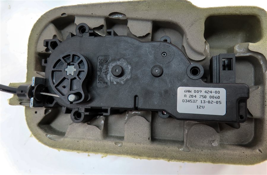 Thumbnail 5: 2013 MERCEDES GL450 (X166) REAR TRUNK LIFTGATE HATCH LID LOCK LATCH ACTUATOR