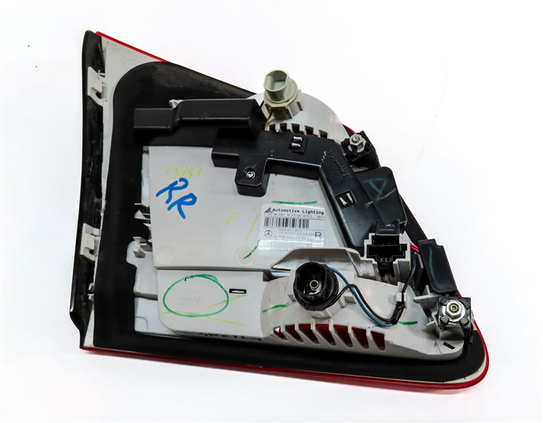 Thumbnail 5: 13-16 MERCEDES GL350 GL450 GL550 (X166) REAR RIGHT INNER TAILLIGHT LIGHT LAMP