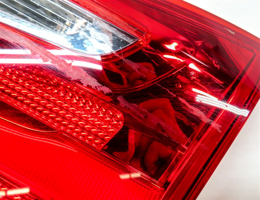 Thumbnail 7: 13-16 MERCEDES GL350 GL450 GL550 (X166) REAR RIGHT INNER TAILLIGHT LIGHT LAMP
