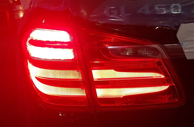 Thumbnail 2: 13-16 MERCEDES GL350 GL450 GL550 (X166) LEFT DRIVER INNER TAILLIGHT LIGHT LAMP
