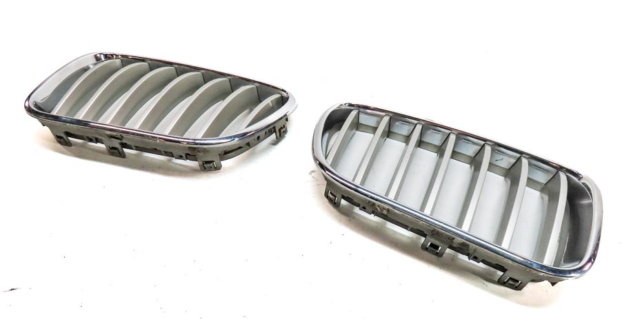 2013-2017 BMW X3 (F25) FRONT LEFT DRIVER GRILLE HOOD VENT TRIM 
