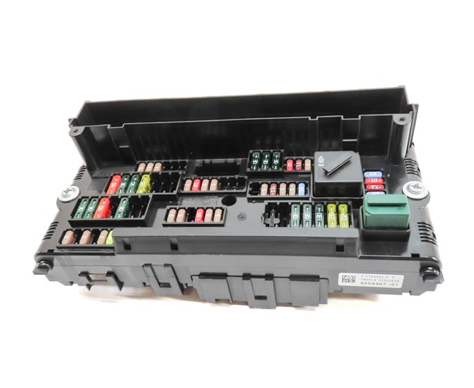 Thumbnail 2: 2014 BMW X3 (F25) 2.0L (N20) ENGINE FRONT POWER DISTRIBUTION FUSE POWER BOX