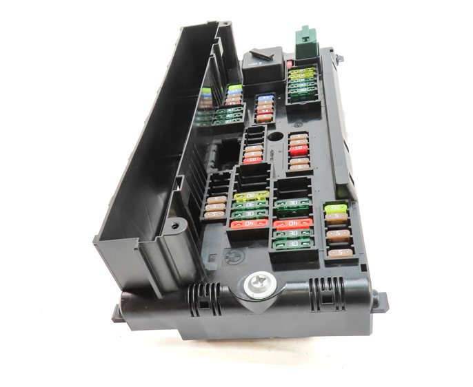Thumbnail 3: 2014 BMW X3 (F25) 2.0L (N20) ENGINE FRONT POWER DISTRIBUTION FUSE POWER BOX