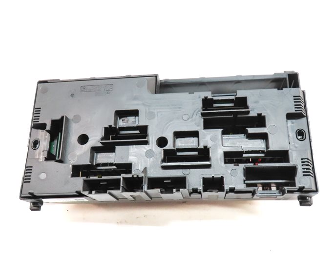 Thumbnail 6: 2014 BMW X3 (F25) 2.0L (N20) ENGINE FRONT POWER DISTRIBUTION FUSE POWER BOX