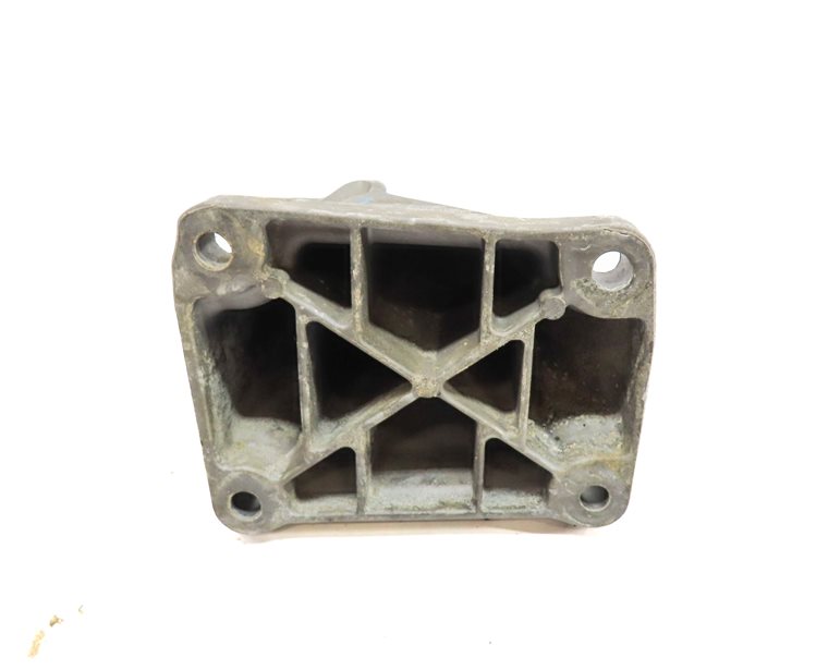 Thumbnail 9: 16 RANGE ROVER SPORT (L494) 3.0L SUPER ENGINE MOTOR SUPPORT MOUNT BRACKET SET/2