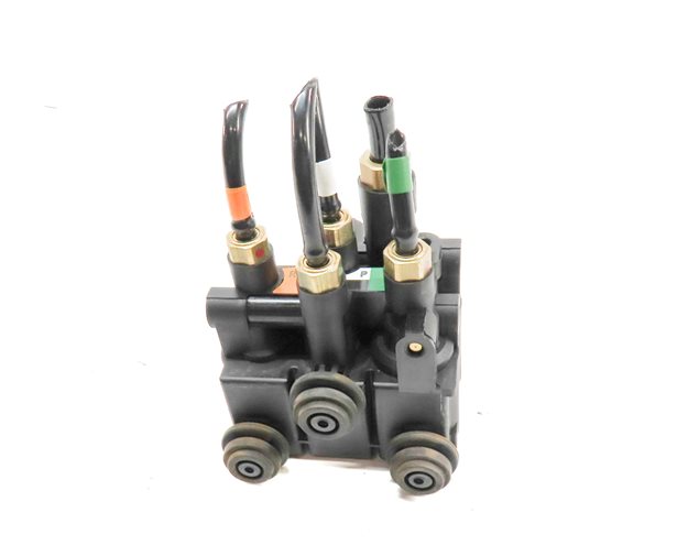 Thumbnail 2: 2016 RANGE ROVER SPORT (L494) AIR SUSPENSION RELIEF SOLENOID VALVE BLOCK