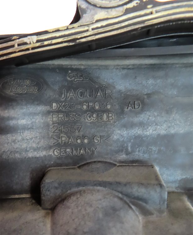 Thumbnail 7: 14-17 LR4 RANGE ROVER SPORT DISCOVERY (L405 L494 L462) 3.0L RIGHT VALVE COVER