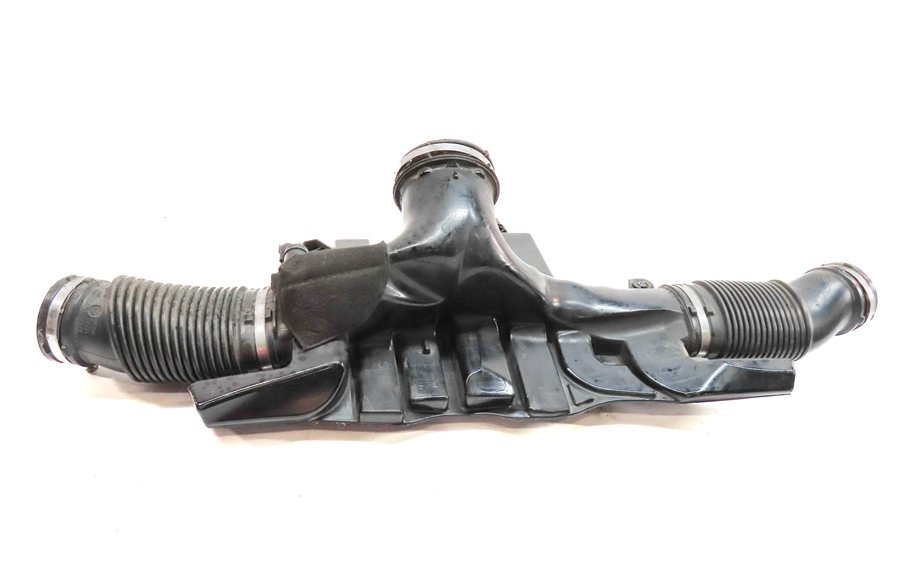 Thumbnail 5: 2016 RANGE ROVER SPORT (L494) 3.0L SUPER ENGINE AIR INTAKE RESONATOR PIPE