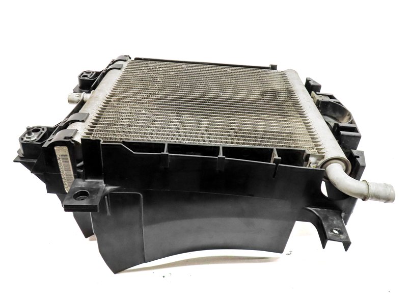 Thumbnail 8: 13-20 ROVER SPORT DISCOVERY (L405 L462 L494) LEFT AUXILIARY RADIATOR & BRACKET