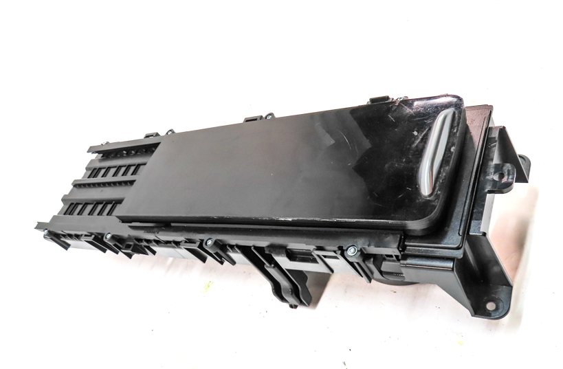 Thumbnail 3: 2016 RANGE ROVER SPORT (L494) FRONT CENTER CONSOLE DUAL CUPHOLDER w/12V SOCKET