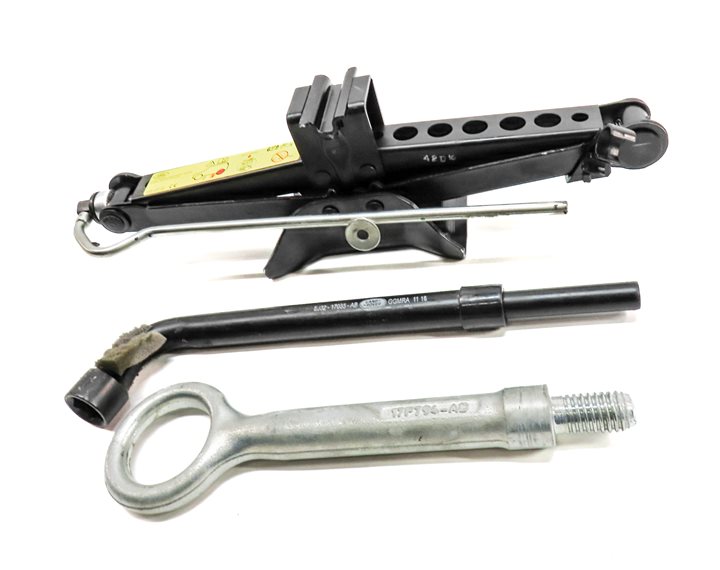 Thumbnail 2: 15-23 LAND ROVER DISCOVERY SPORT L550 TIRE SCISSOR JACK w/ TOW EYE & LUG WRENCH
