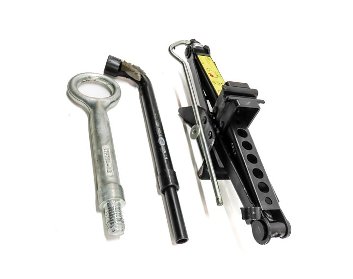 Thumbnail 4: 15-23 LAND ROVER DISCOVERY SPORT L550 TIRE SCISSOR JACK w/ TOW EYE & LUG WRENCH