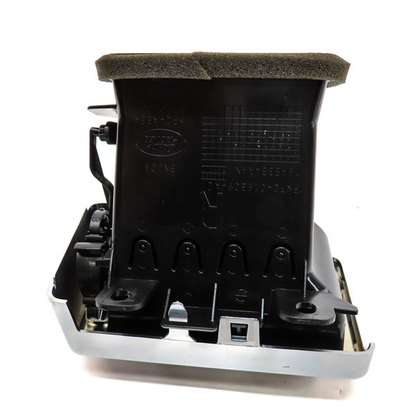 Thumbnail 7: 17 LAND ROVER DISCOVERY SPORT (L550) FRONT RIGHT PASSENGER DASH HEAT AIR AC VENT