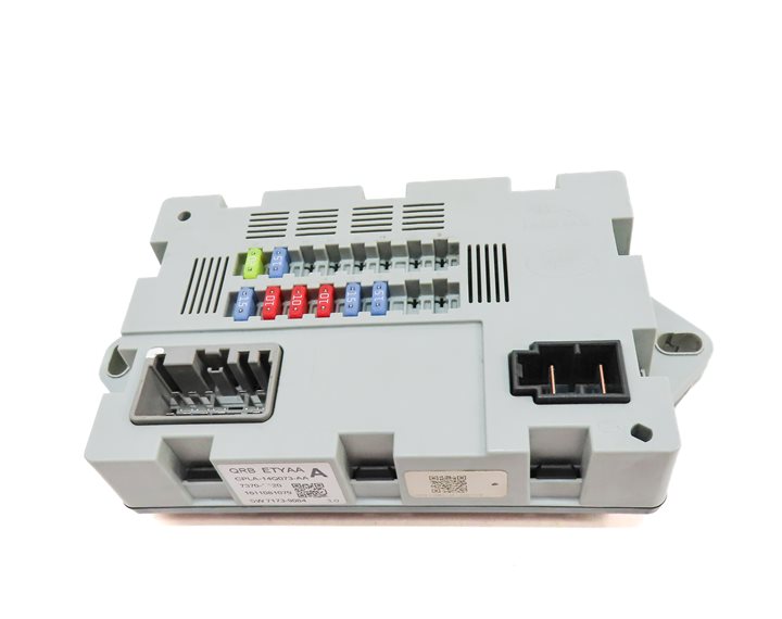 Thumbnail 2: 2017 LAND ROVER DISCOVERY SPORT (L550) 2.0L CABIN FUSE RELAY PANEL BOX