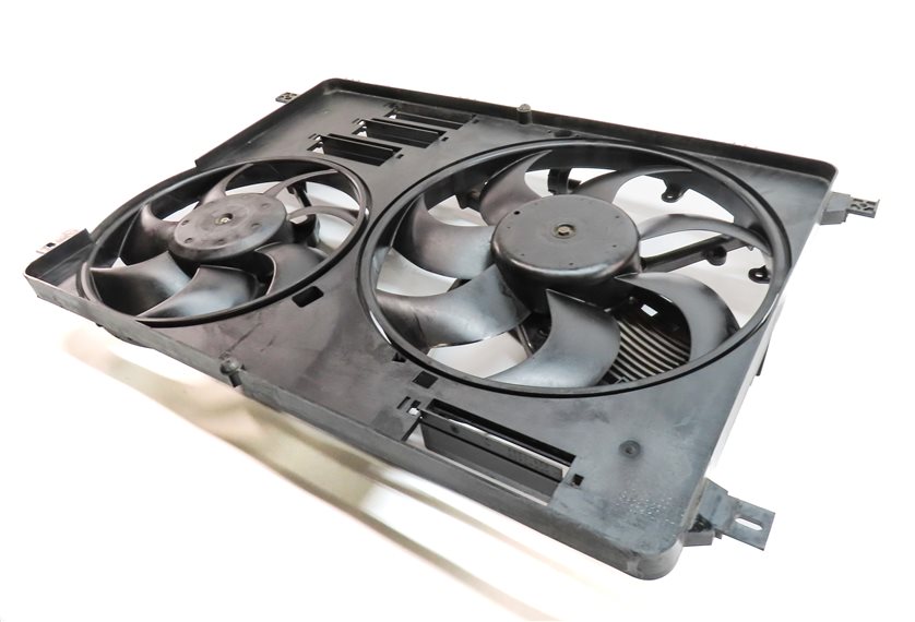 12-17 LR2 DISCOVERY SPORT RANGE ROVER EVOQUE L550 RADIATOR COOLING FAN & SHROUD