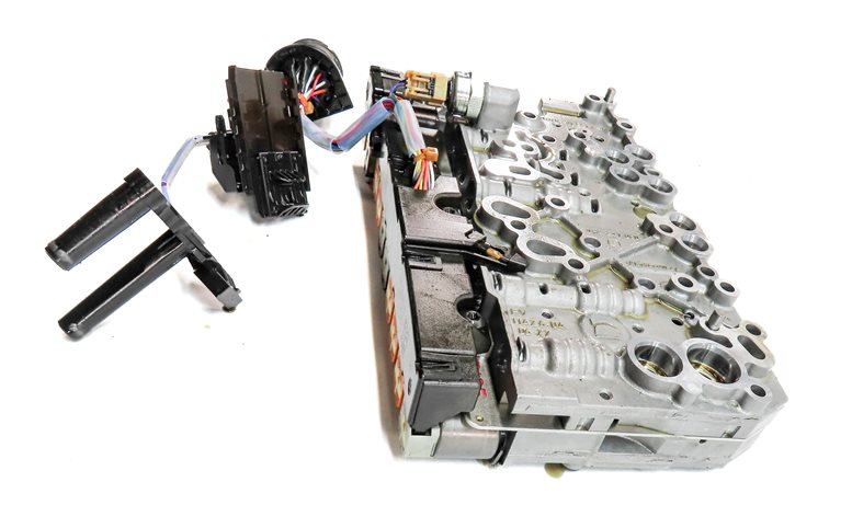 Thumbnail 3: 2014-2017 EVOQUE DISCOVERY SPORT (L538 L550) 9HP-48 AUTO TRANSMISSION VALVE BODY