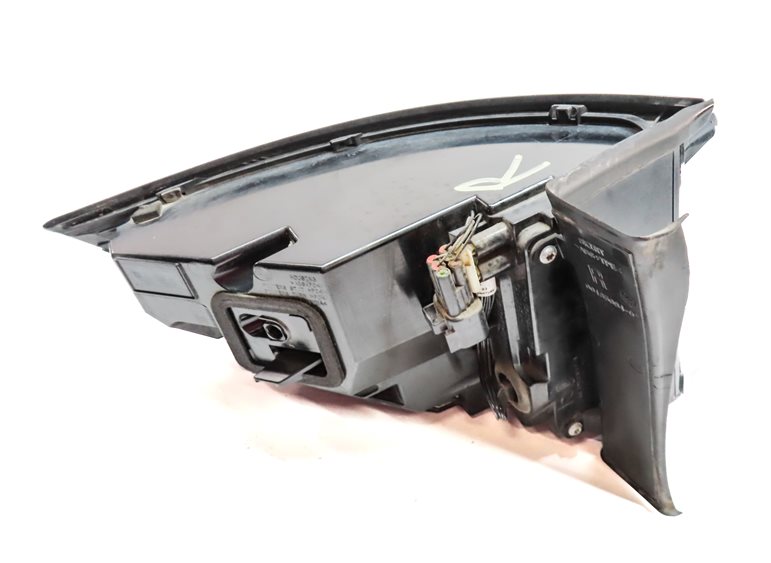 Thumbnail 5: 15-19 LAND ROVER DISCOVERY SPORT (L550) RIGHT REAR TAILLIGHT BRAKE LIGHT LAMP