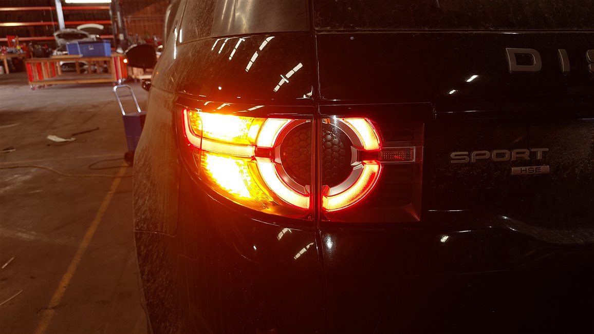 Thumbnail 2: 2015-2019 LAND ROVER DISCOVERY SPORT (L550) LEFT REAR INNER TAILLIGHT LIGHT LAMP