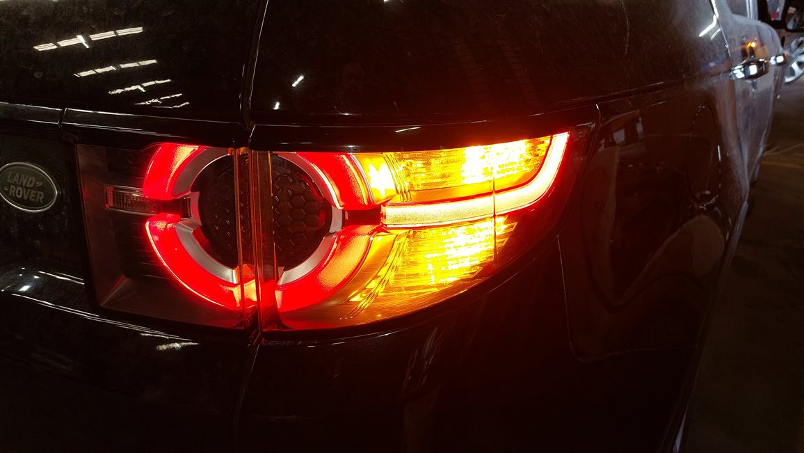 Thumbnail 2: 15-19 LAND ROVER DISCOVERY SPORT (L550) RIGHT REAR INNER TAILLIGHT LIGHT LAMP