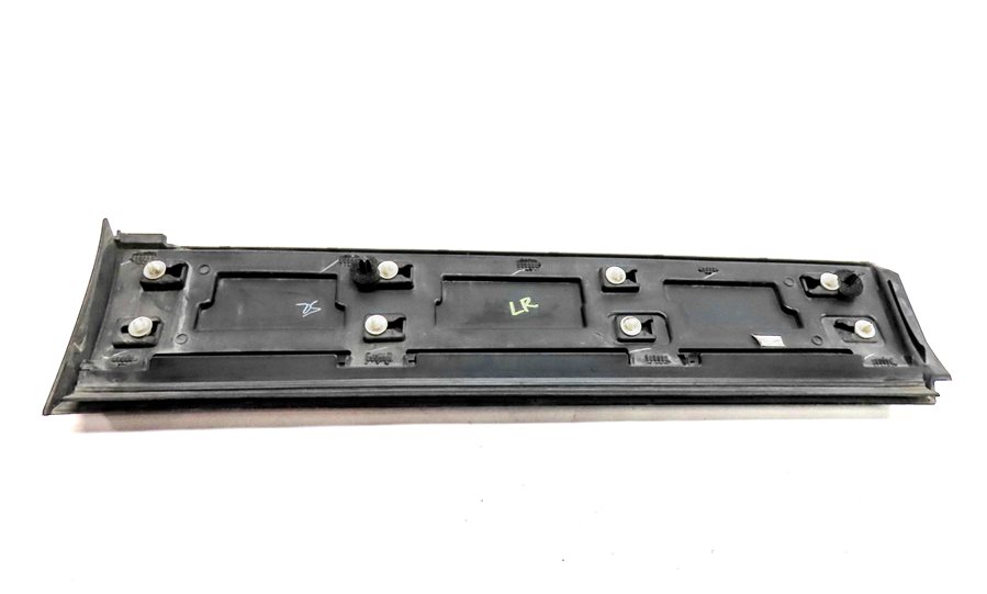 Thumbnail 8: 15-19 ROVER DISCOVERY SPORT L550 REAR LEFT EXTERIOR LOWER DOOR MOULDING (Black)