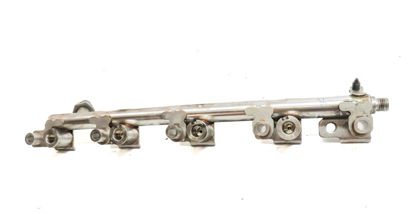 Thumbnail 2: 2016 LAND ROVER DISCOVERY SPORT (L550) 2.0L ENGINE FUEL INJECTOR RAIL