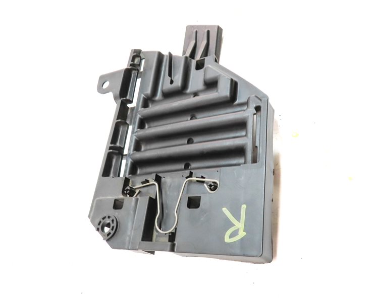 Thumbnail 4: 2016 ROVER DISCOVERY SPORT (L550) FRONT RIGHT PASSENGER HEADLIGHT MOUNT BRACKET