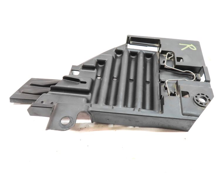 Thumbnail 6: 2016 ROVER DISCOVERY SPORT (L550) FRONT RIGHT PASSENGER HEADLIGHT MOUNT BRACKET