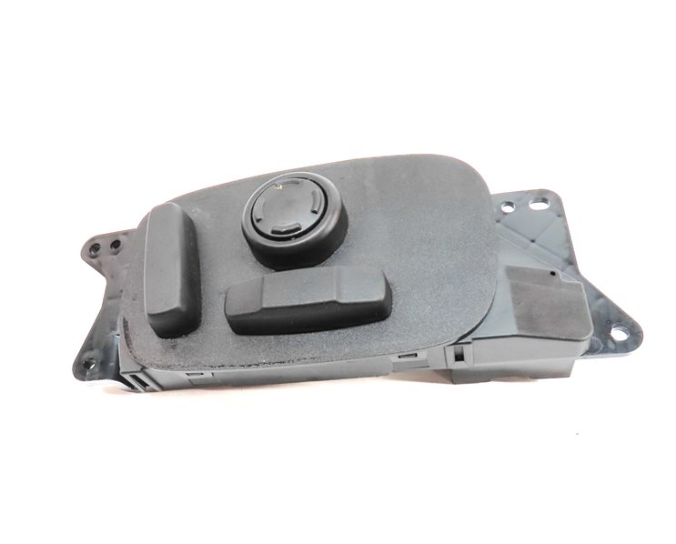 Thumbnail 3: 16 ROVER DISCOVERY SPORT L550 FRONT RIGHT PASSENGER SEAT POSITION ADJUST SWITCH