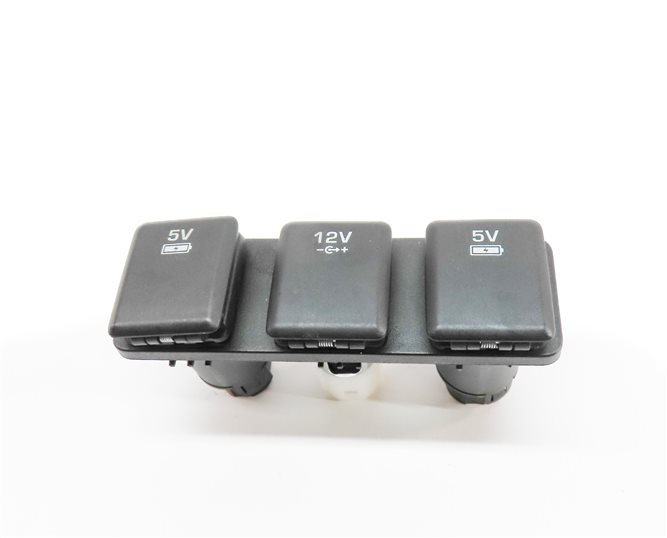 Thumbnail 2: 2016 LAND ROVER DISCOVERY SPORT (L550) USB 12V POWER SOCKET PLUG PANEL