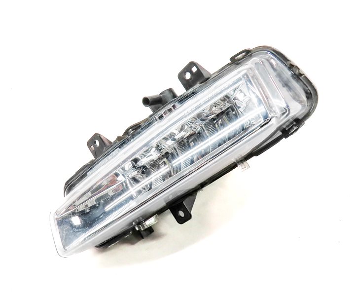 Thumbnail 1: 2015-2019 LAND ROVER DISCOVERY SPORT (L550) FRONT LEFT FOGLIGHT FOG LIGHT LAMP