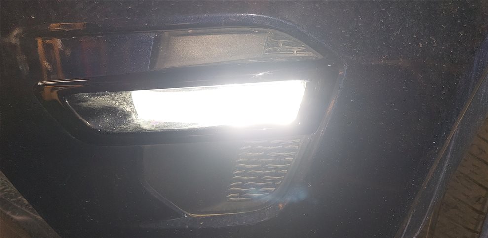 Thumbnail 2: 2015-2019 LAND ROVER DISCOVERY SPORT (L550) FRONT LEFT FOGLIGHT FOG LIGHT LAMP