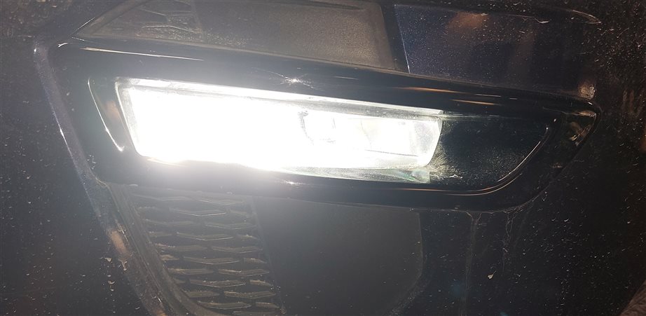 Thumbnail 2: 2015-2019 LAND ROVER DISCOVERY SPORT (L550) RIGHT FOGLIGHT FOG LIGHT LAMP