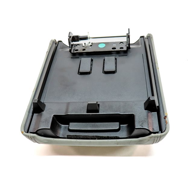 Thumbnail 6: 16-19 DISCOVERY SPORT L550 FRONT CENTER CONSOLE ARMREST COVER LID (Glacier)