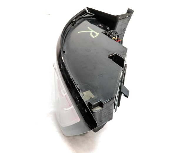 Thumbnail 4: 15-19 LAND ROVER DISCOVERY SPORT (L550) RIGHT REAR TAILLIGHT BRAKE LIGHT LAMP