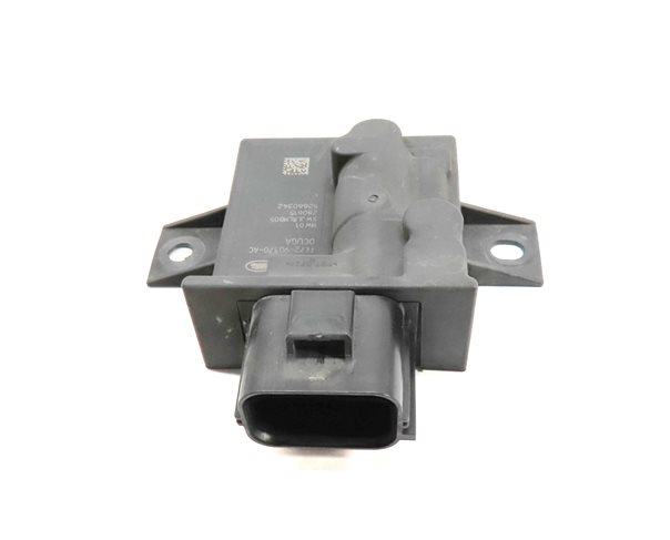 Thumbnail 2: 15-19 JAGUAR E-PACE F-PACE XE XF / LAND ROVER DISCOVERY SPORT - FUEL PUMP MODULE