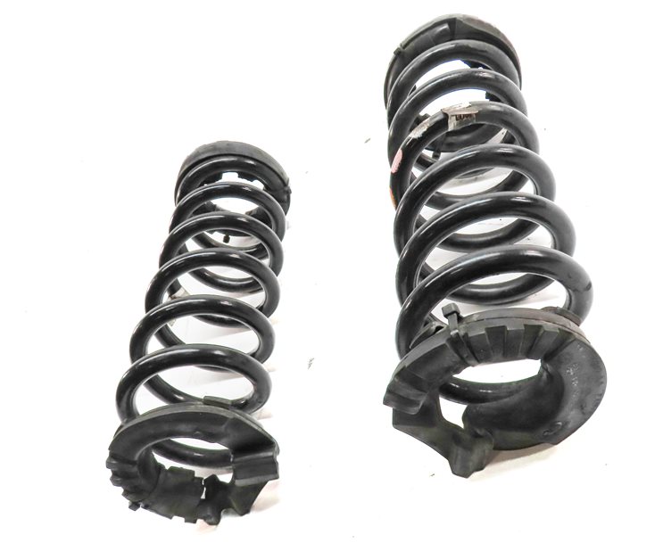 Thumbnail 2: 2015-2019 LAND ROVER DISCOVERY SPORT (L550) REAR SUSPENSION COIL SPRING SET-2