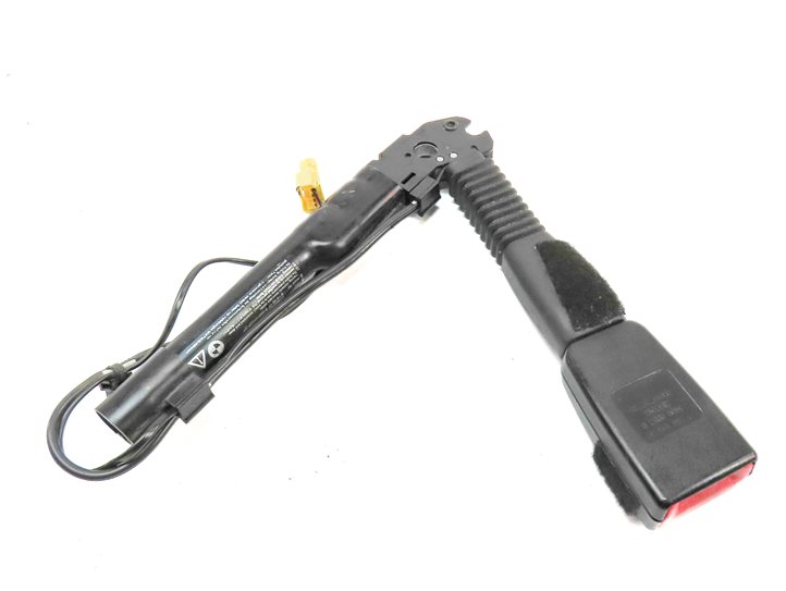 Thumbnail 5: 12-19 BMW 4 6 SERIES M4 M6 F06 F12 F13 F32 RIGHT FRONT SEATBELT RECEIVER (Black)