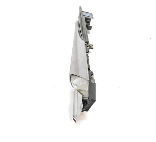 Thumbnail 4: 2012-2015 BMW 640i 650i (F06 F12 F13) RIGHT PASSENGER FENDER SIGNAL MARKER LIGHT