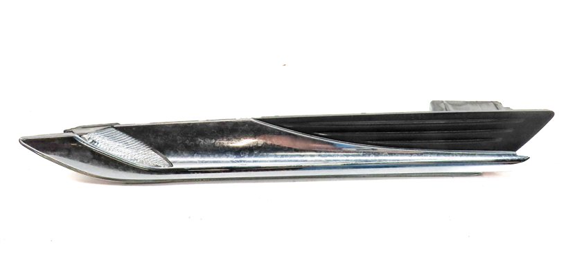 Thumbnail 2: 2012-2015 BMW 640i 650i (F06 F12 F13) LEFT DRIVER FENDER SIGNAL MARKER LIGHT