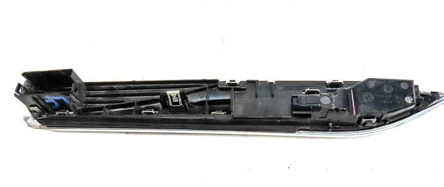 Thumbnail 5: 2012-2015 BMW 640i 650i (F06 F12 F13) LEFT DRIVER FENDER SIGNAL MARKER LIGHT