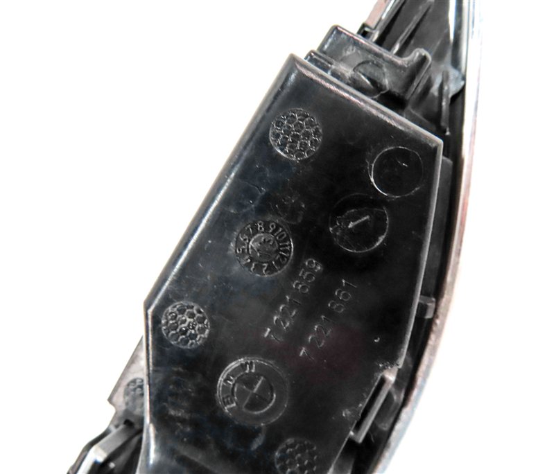 Thumbnail 6: 2012-2015 BMW 640i 650i (F06 F12 F13) LEFT DRIVER FENDER SIGNAL MARKER LIGHT