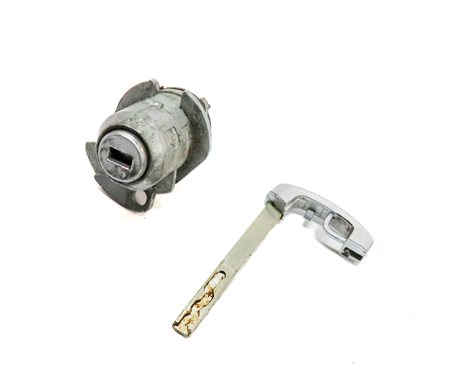 2014 BMW 640XI GRAN COUPE (F06) FRONT DRIVER DOOR HANDLE LOCK CYLINDER w/ KEY