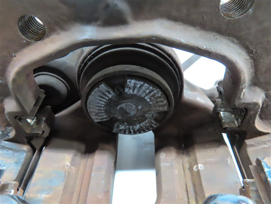 Thumbnail 8: 12-19 BMW 640i 650i (F06 F12 F13) REAR LEFT & RIGHT M-SPORT BRAKE CALIPER SET/2