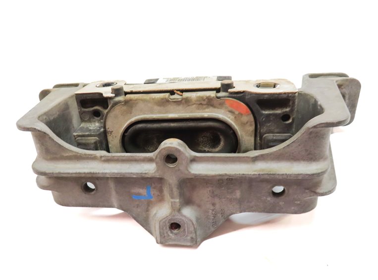 Thumbnail 5: 2014 MERCEDES CLA250 (C117) 2.0L (M270) RIGHT ENGINE MOTOR SUPPORT MOUNT